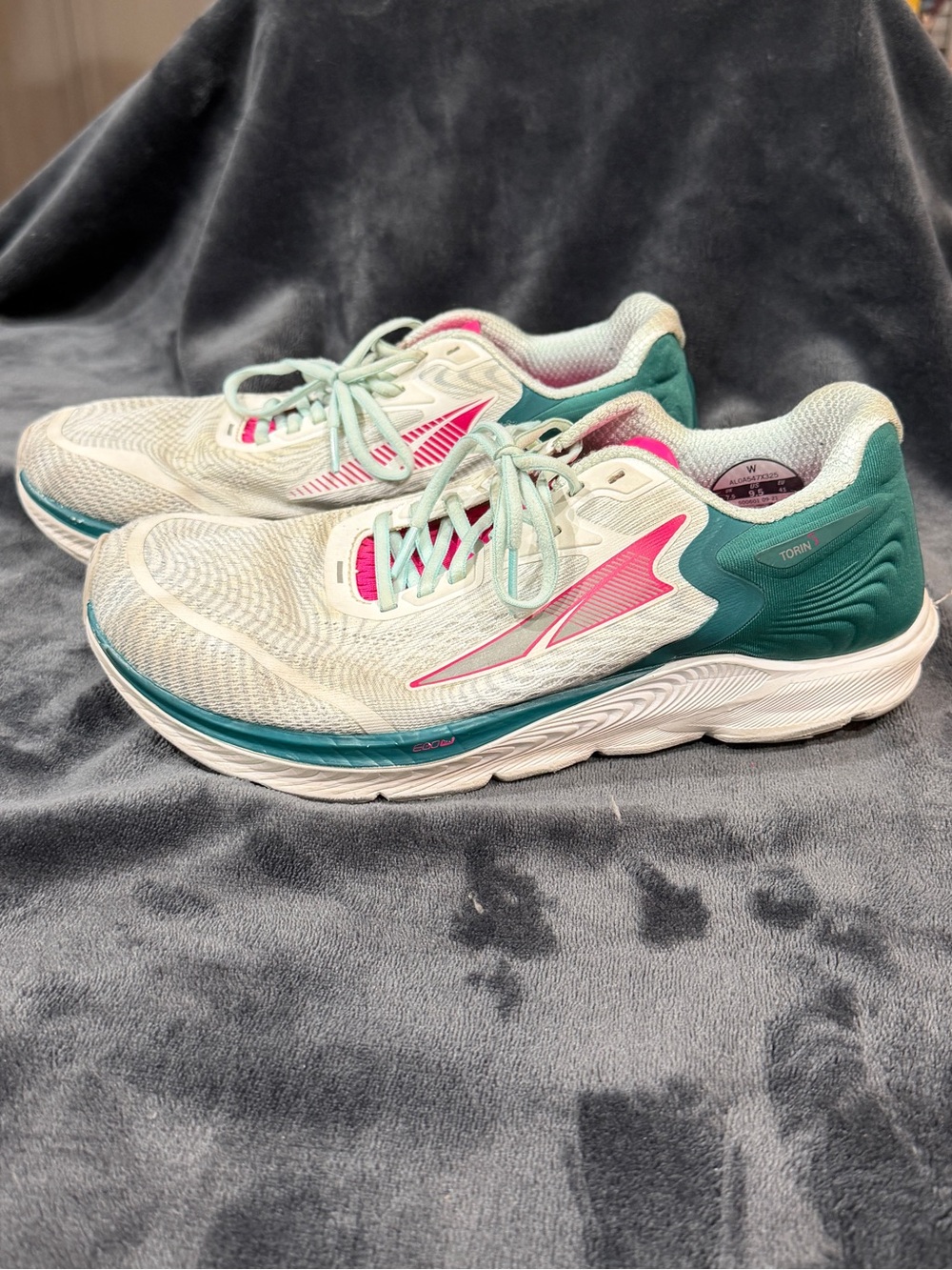 Altra Torin 5 Running Sneakers Women's Athletic Shoes in Teal, Mint and Pink